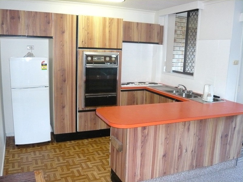 1/11 Jubilee Avenue, Broadbeach QLD 4218