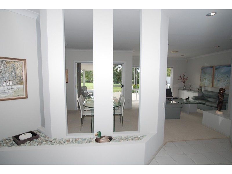 71 Santa Cruz Boulevard, Clear Island Waters QLD 4226