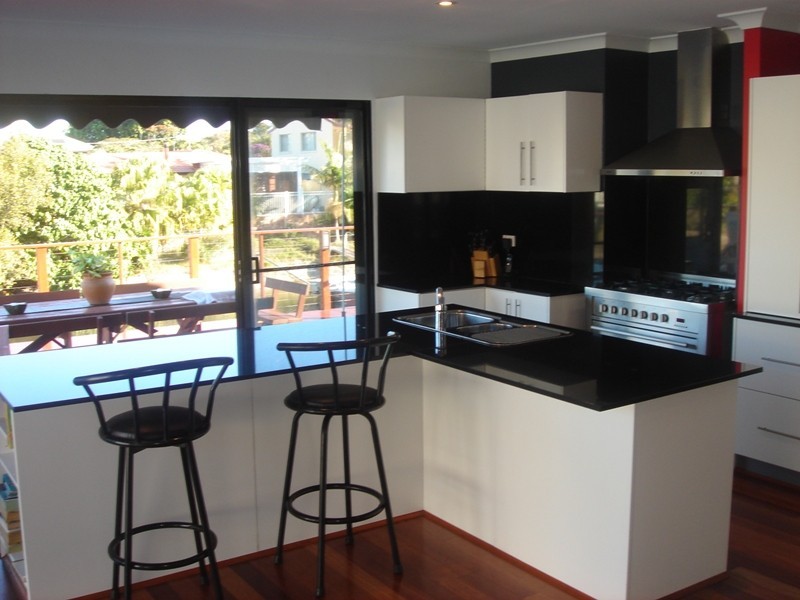 10 Pensacola Court, Broadbeach Waters QLD 4218