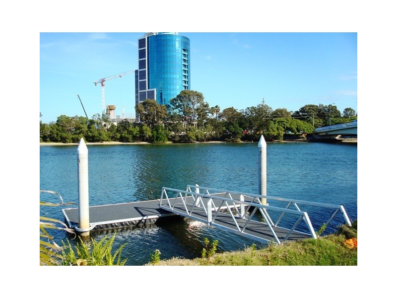 Chevron Island QLD 4217