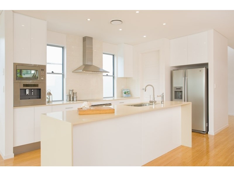 25 Alfred Street, Mermaid Beach QLD 4218