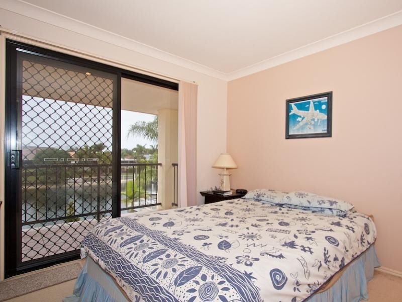 Mermaid Waters QLD 4218