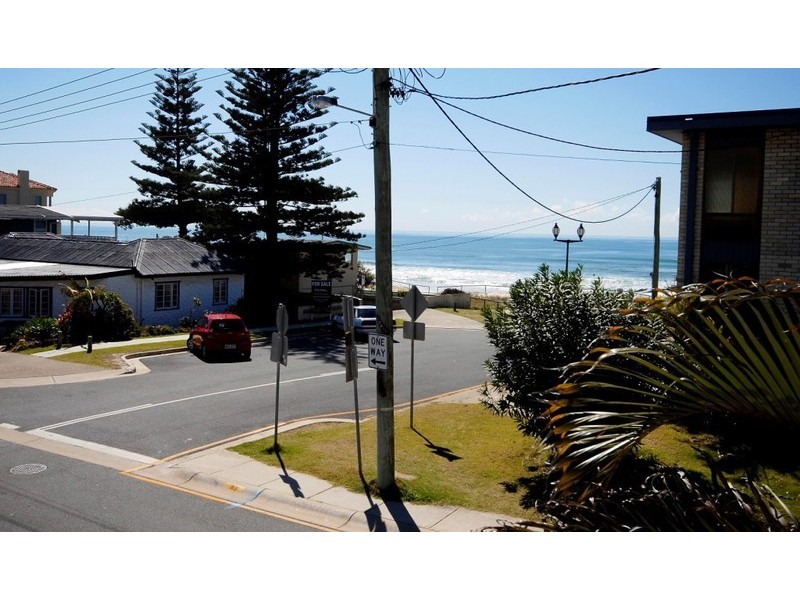 74 Hedges Avenue, Mermaid Beach QLD 4218