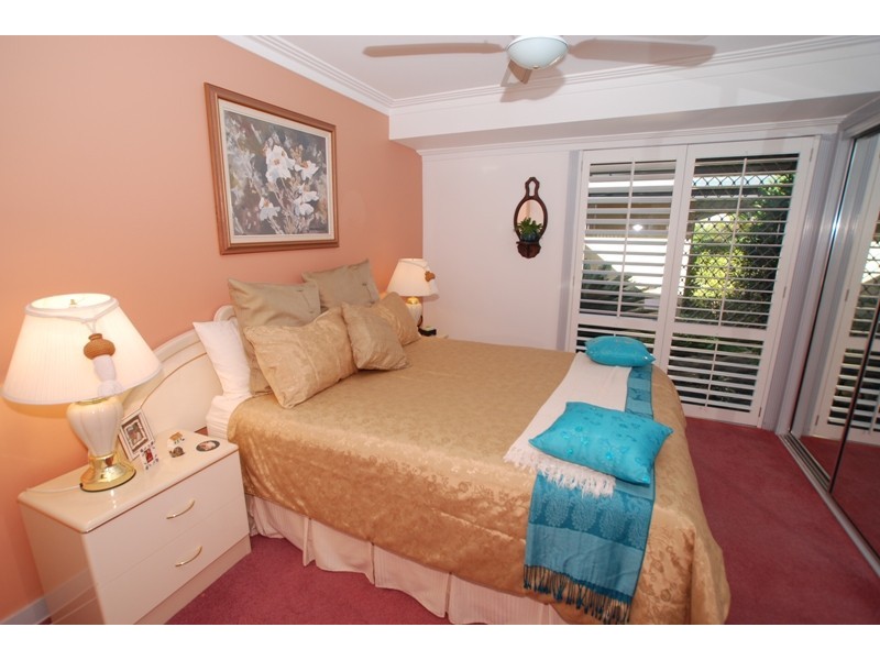 55 Fairway Drive, Clear Island Waters QLD 4226