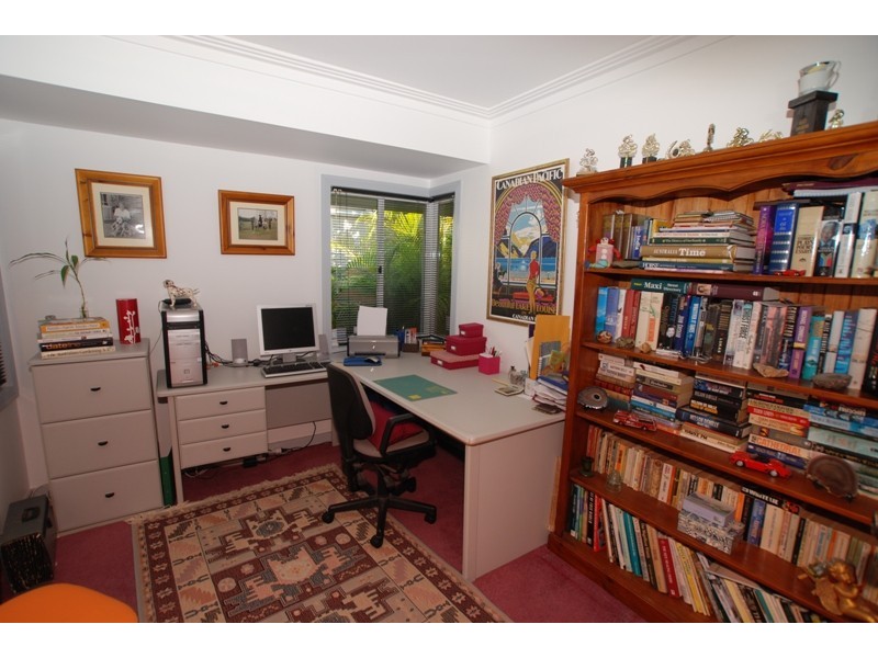 55 Fairway Drive, Clear Island Waters QLD 4226