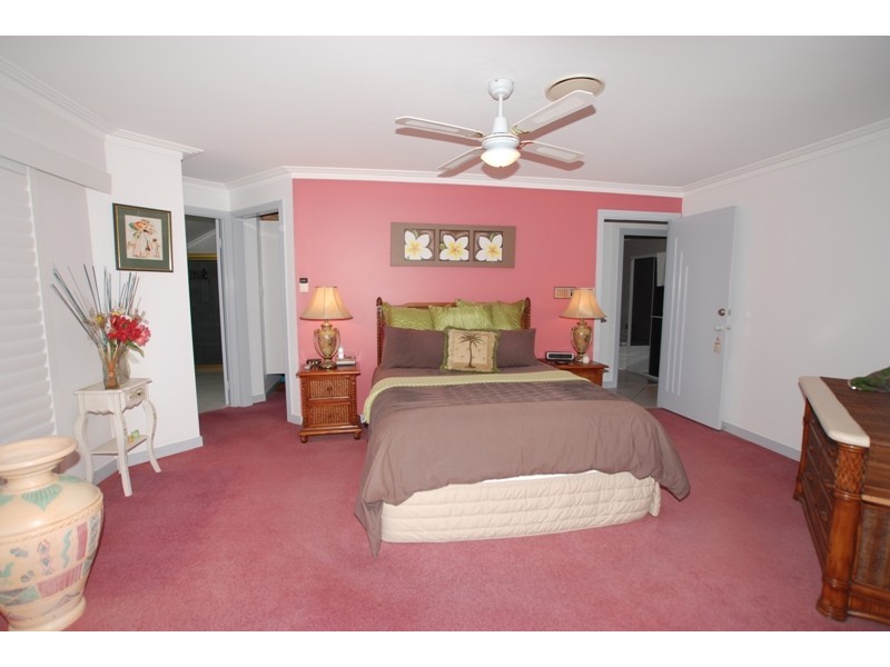 55 Fairway Drive, Clear Island Waters QLD 4226