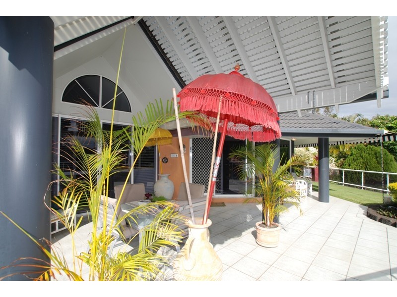 55 Fairway Drive, Clear Island Waters QLD 4226