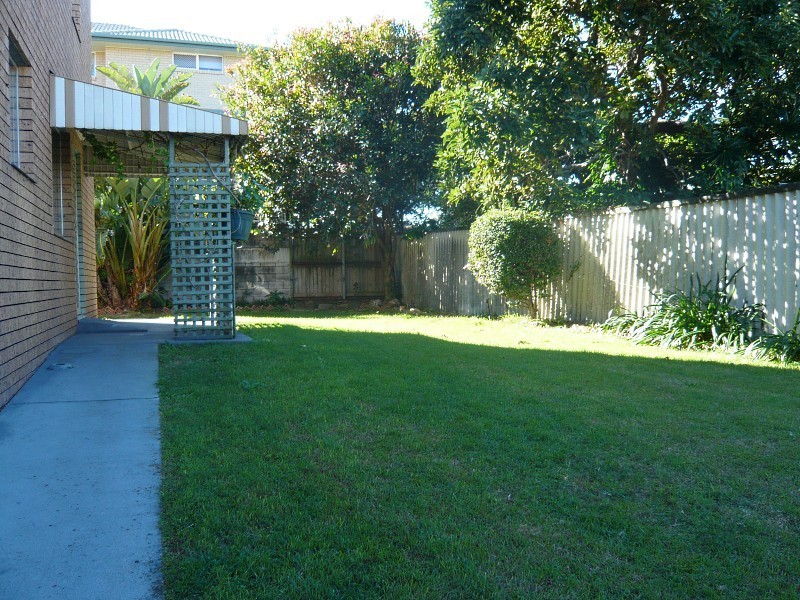 16 Thirteenth Avenue, Palm Beach QLD 4221