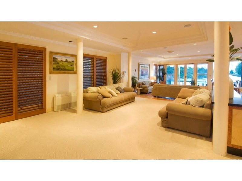 53 The Corso, Surfers Paradise QLD 4217