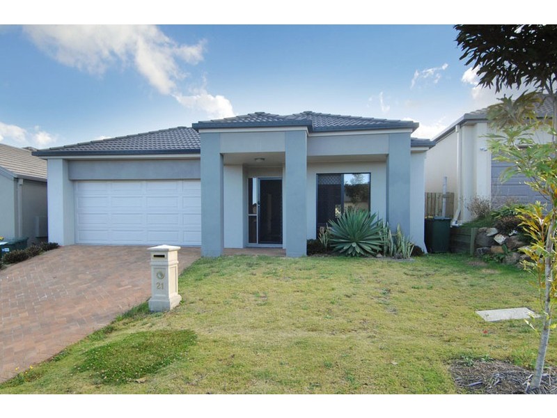 21 Campelles Avenue, Varsity Lakes QLD 4227