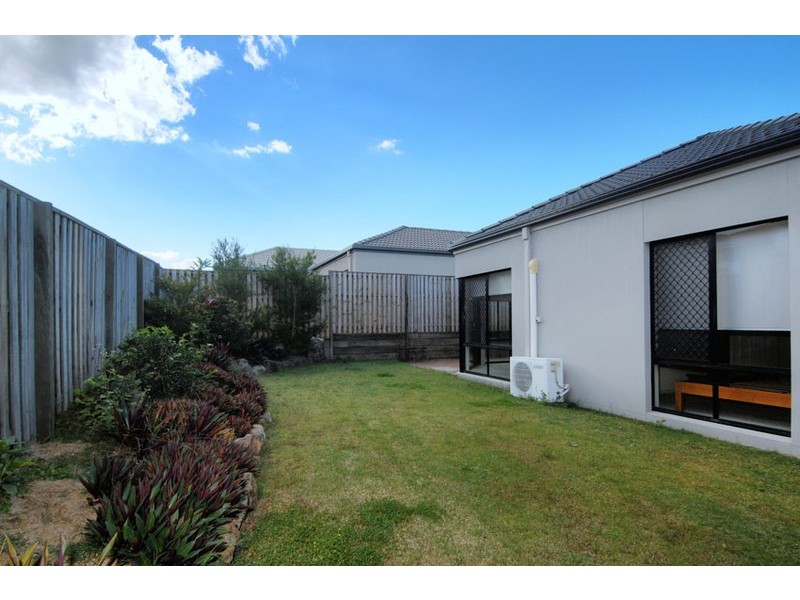 21 Campelles Avenue, Varsity Lakes QLD 4227