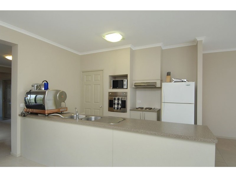 21 Campelles Avenue, Varsity Lakes QLD 4227