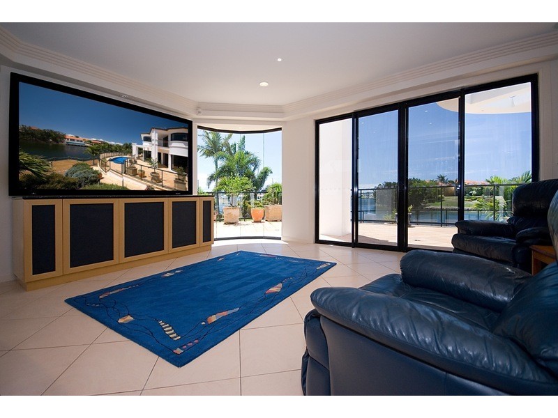 93 Bollard Circuit, Clear Island Waters QLD 4226