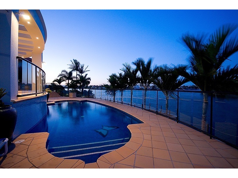 93 Bollard Circuit, Clear Island Waters QLD 4226