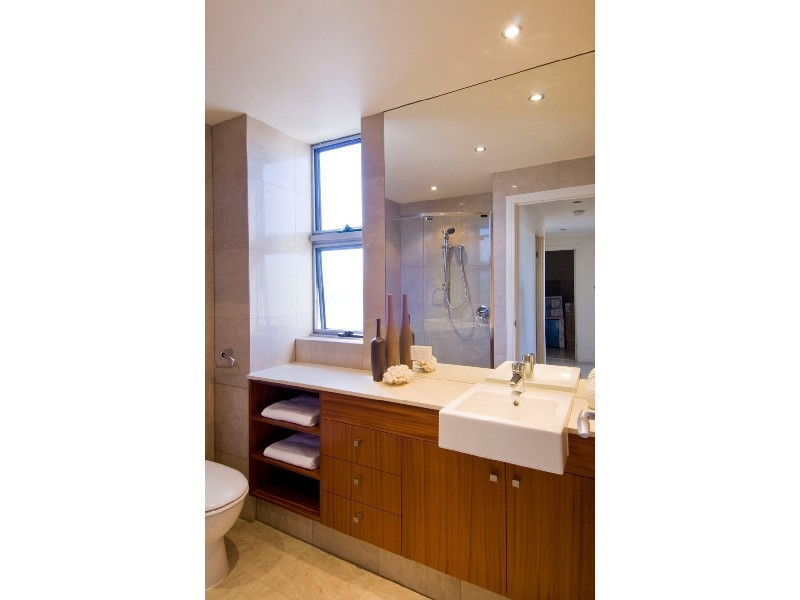 Apt 5 Eden on Sunset, 68 Sunset Boulevard, Surfers Paradise QLD 4217