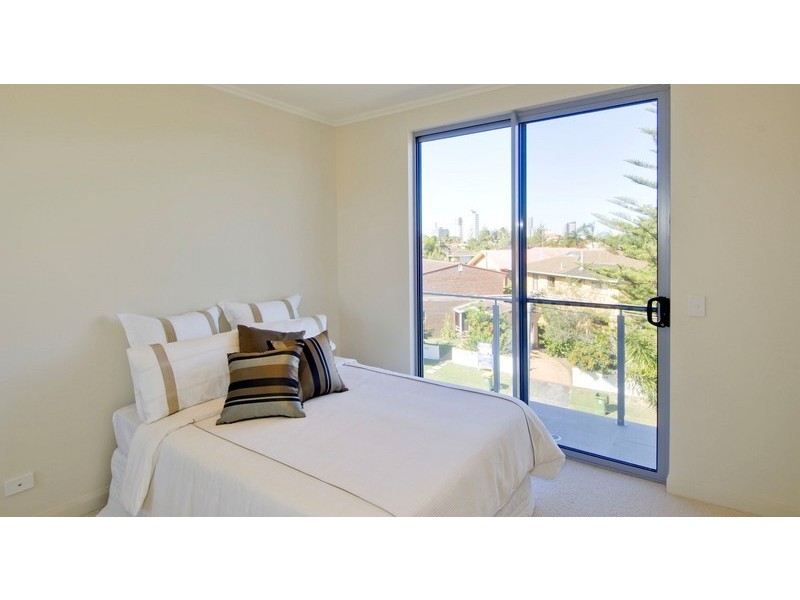 Apt 6 Eden on Sunset, 68 Sunset Boulevard, Surfers Paradise QLD 4217