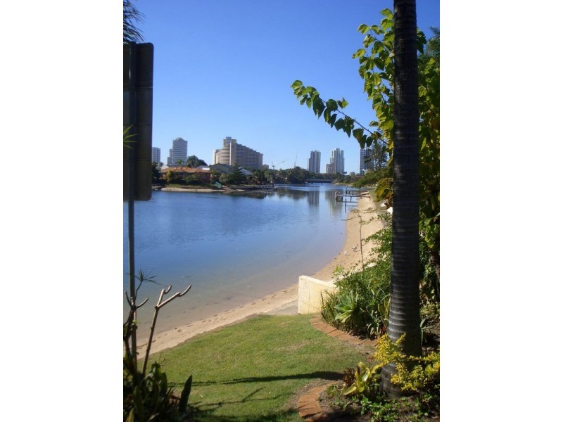 Broadbeach Waters QLD 4218