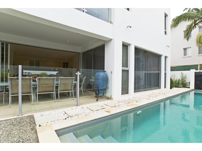 29 Hilda Street, Mermaid Beach QLD 4218