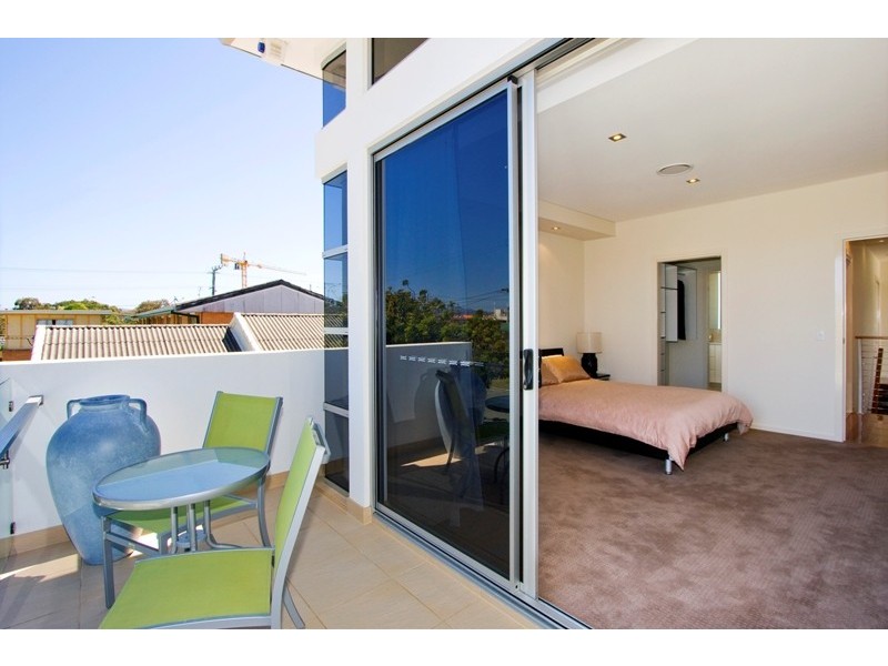 29 Hilda Street, Mermaid Beach QLD 4218