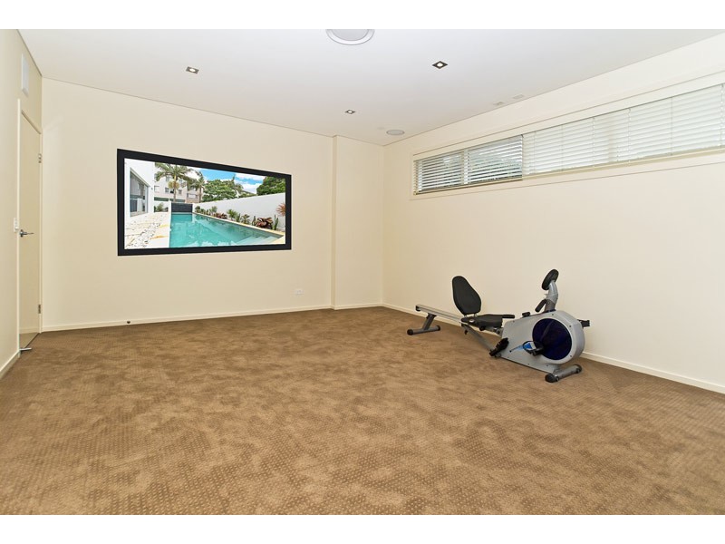 29 Hilda Street, Mermaid Beach QLD 4218