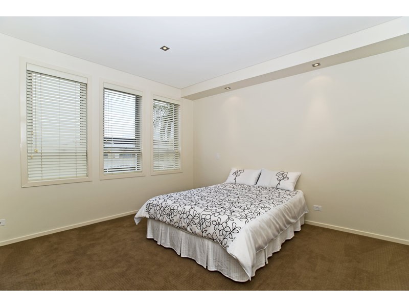 29 Hilda Street, Mermaid Beach QLD 4218