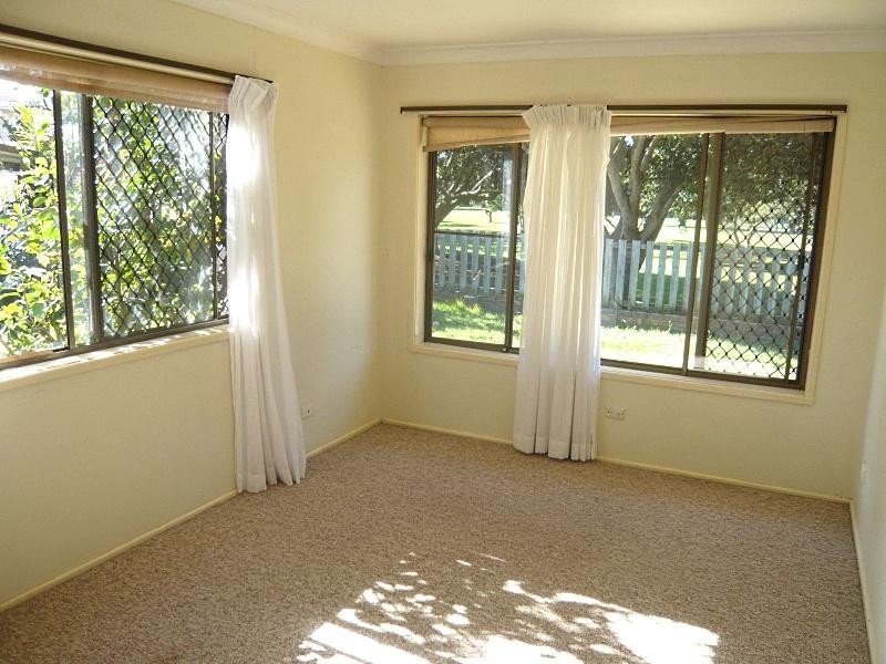2/77 Mountainview Avenue, Miami QLD 4220