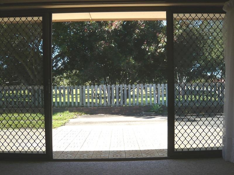 2/77 Mountainview Avenue, Miami QLD 4220