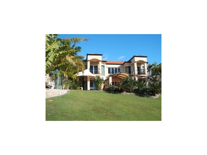 Clear Island Waters QLD 4226