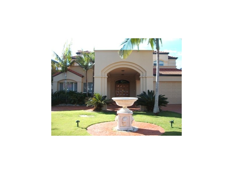 Clear Island Waters QLD 4226