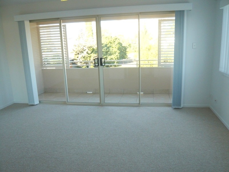 76 Paradise Island, Surfers Paradise QLD 4217