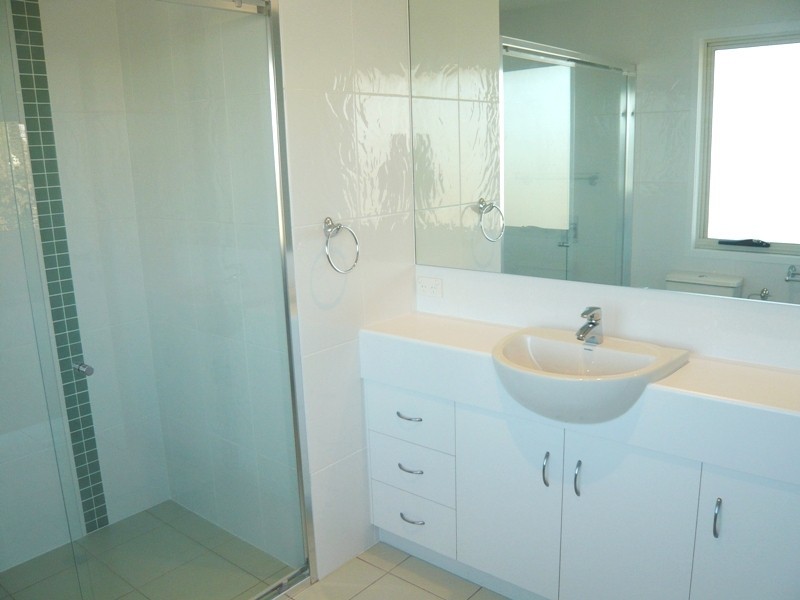 76 Paradise Island, Surfers Paradise QLD 4217