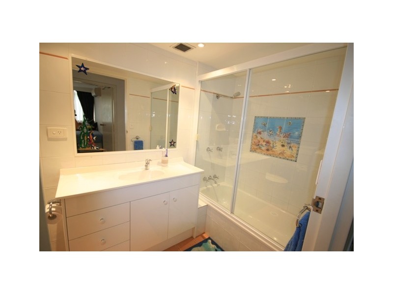 50 Old Burleigh Road, Surfers Paradise QLD 4217