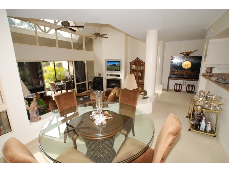 Villa 8 Rhode Island, 125 Santa Cruz Boulevard, Clear Island Waters QLD 4226