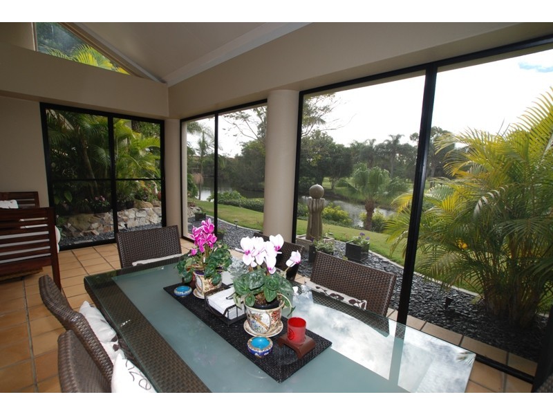 Villa 8 Rhode Island, 125 Santa Cruz Boulevard, Clear Island Waters QLD 4226