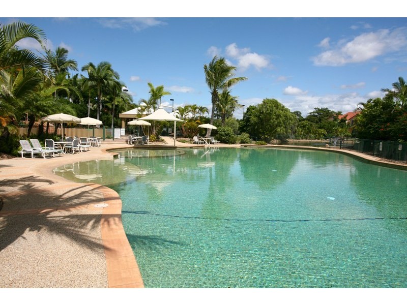 Villa 8 Rhode Island, 125 Santa Cruz Boulevard, Clear Island Waters QLD 4226