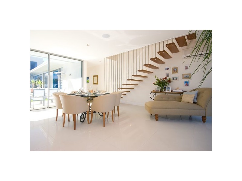 21 Freyburg Street, Bundall QLD 4217