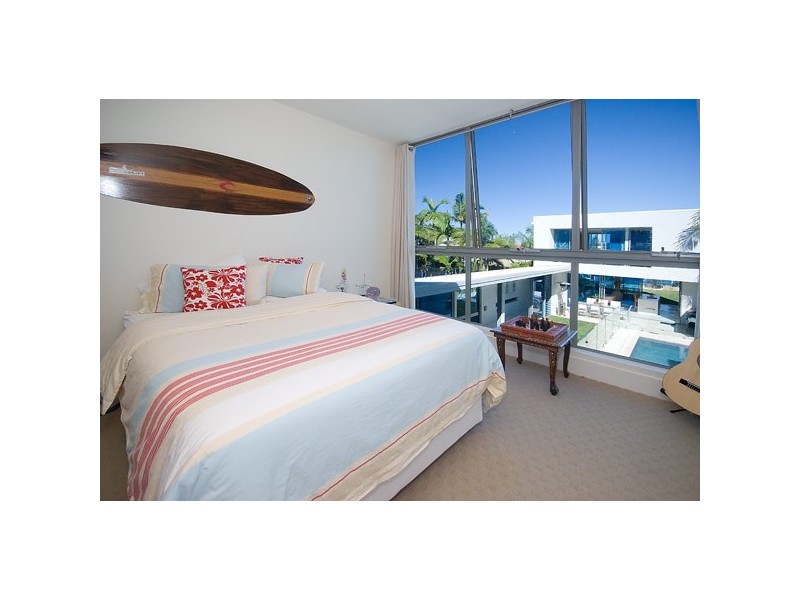 21 Freyburg Street, Bundall QLD 4217