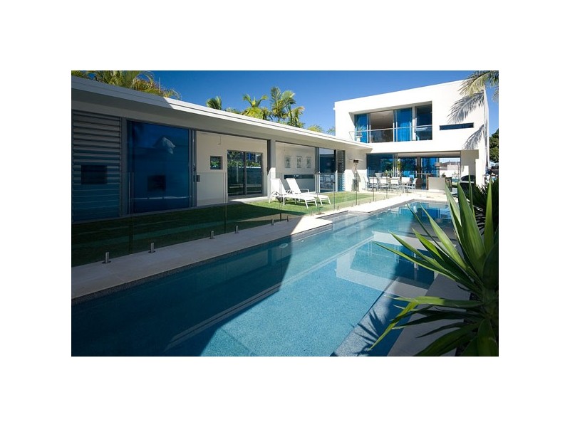 21 Freyburg Street, Bundall QLD 4217