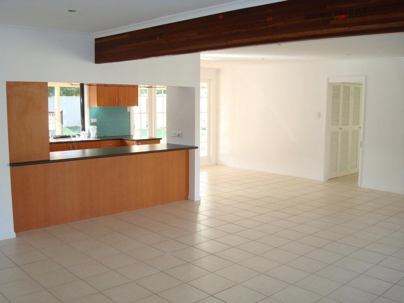 60 Allambi Avenue, Broadbeach Waters QLD 4218