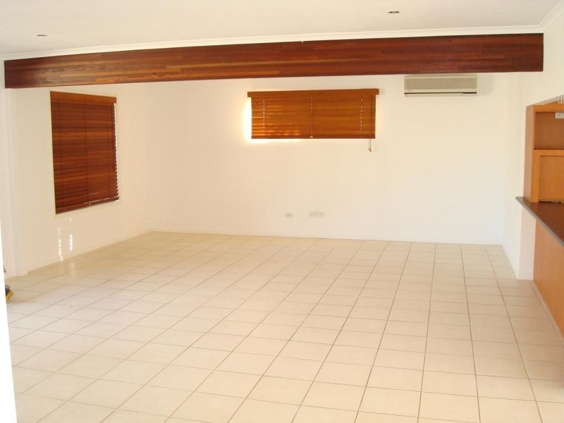 60 Allambi Avenue, Broadbeach Waters QLD 4218