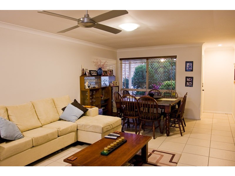 2/25 Thornleigh Crescent, Varsity Lakes QLD 4227