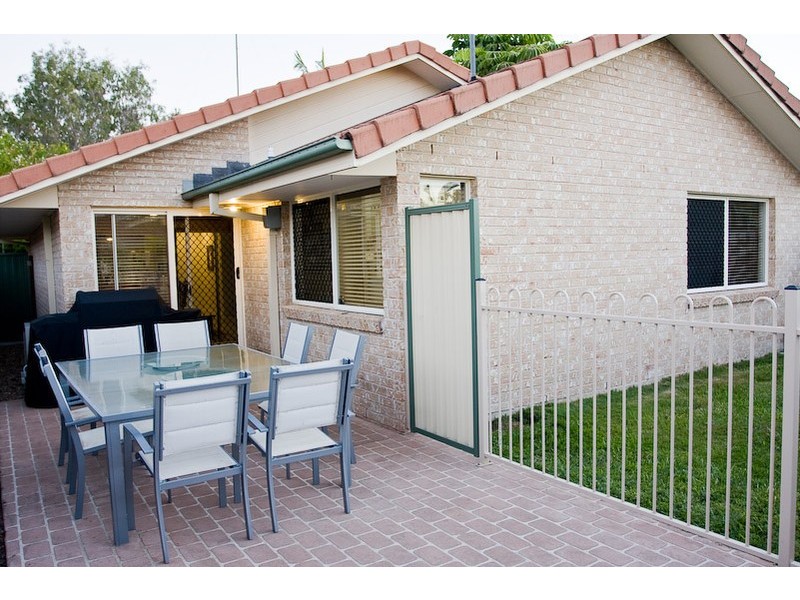 2/25 Thornleigh Crescent, Varsity Lakes QLD 4227