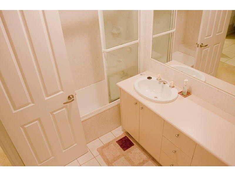 2/25 Thornleigh Crescent, Varsity Lakes QLD 4227