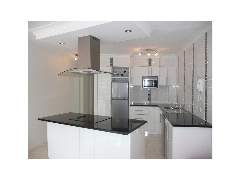 Apt 8 ‘Barridene’, 2 Federation Avenue, Broadbeach QLD 4218