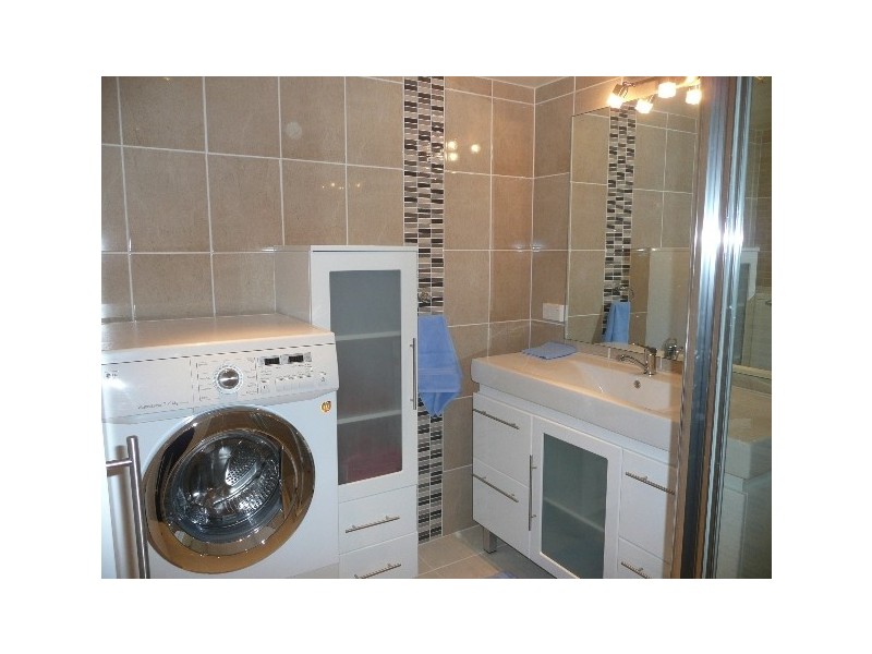 Apt 8 ‘Barridene’, 2 Federation Avenue, Broadbeach QLD 4218