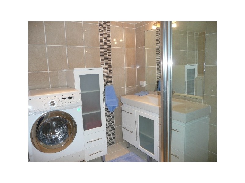 Apt 8 ‘Barridene’, 2 Federation Avenue, Broadbeach QLD 4218