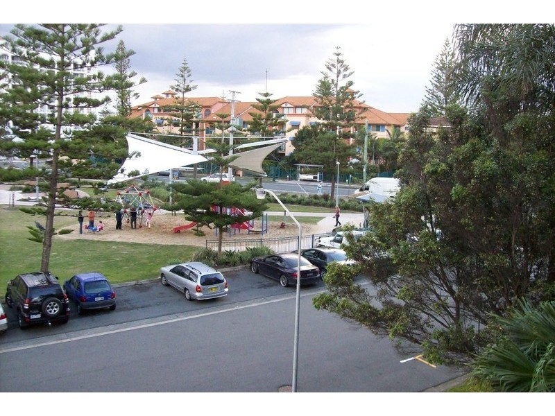 Apt 8 ‘Barridene’, 2 Federation Avenue, Broadbeach QLD 4218