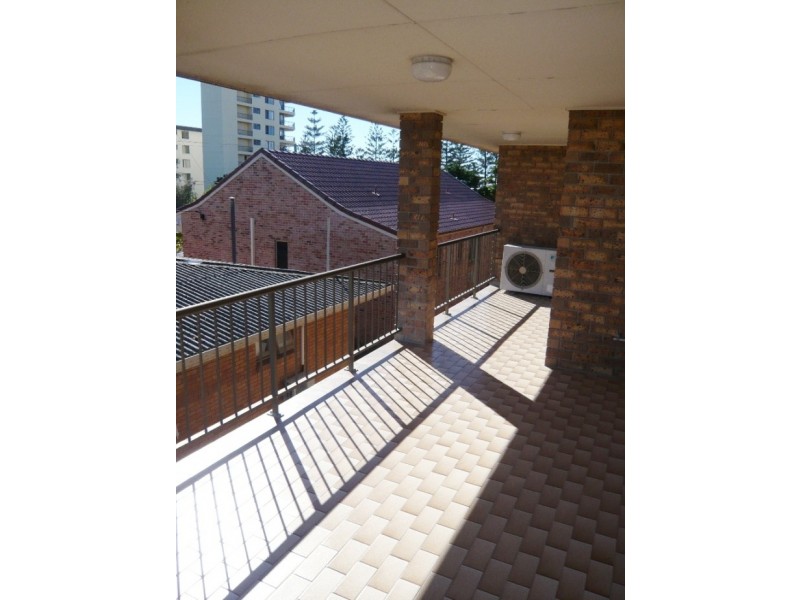 8/1933 Gold Coast Highway, Burleigh Heads QLD 4220