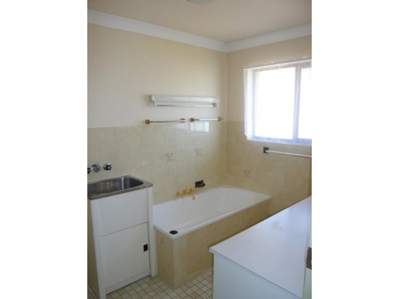 8/1933 Gold Coast Highway, Burleigh Heads QLD 4220