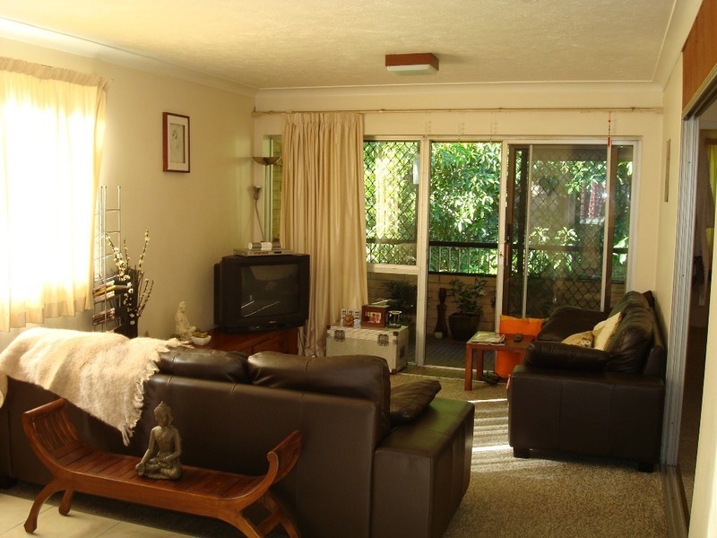 6/21 First Avenue, Broadbeach QLD 4218